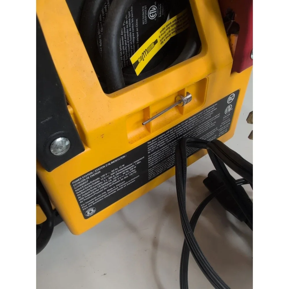 CAT POWER STATION JUMP STARTER AIR COMPRESSOR INVERTER